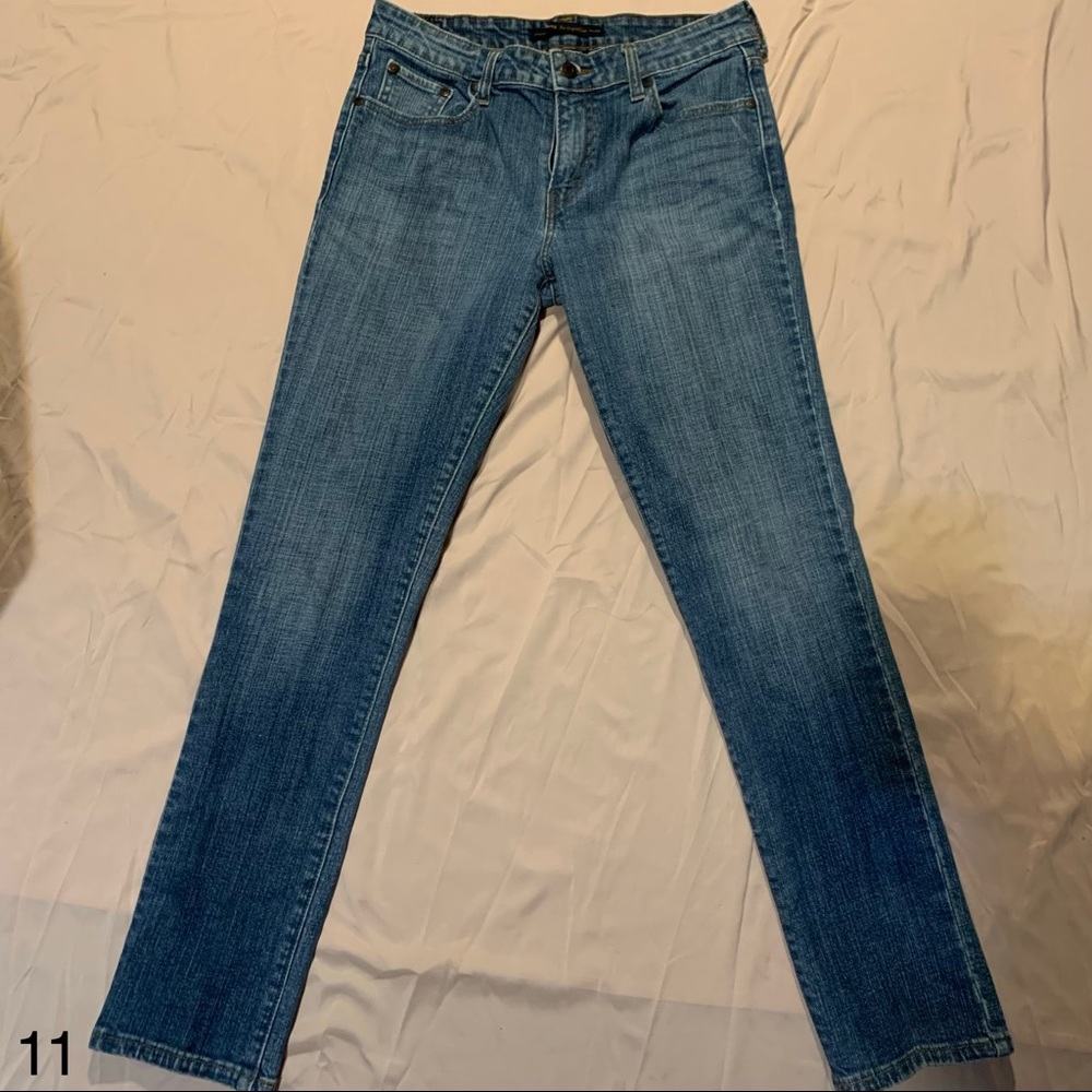 Levi’s “The Original Jean” Midrise skinny